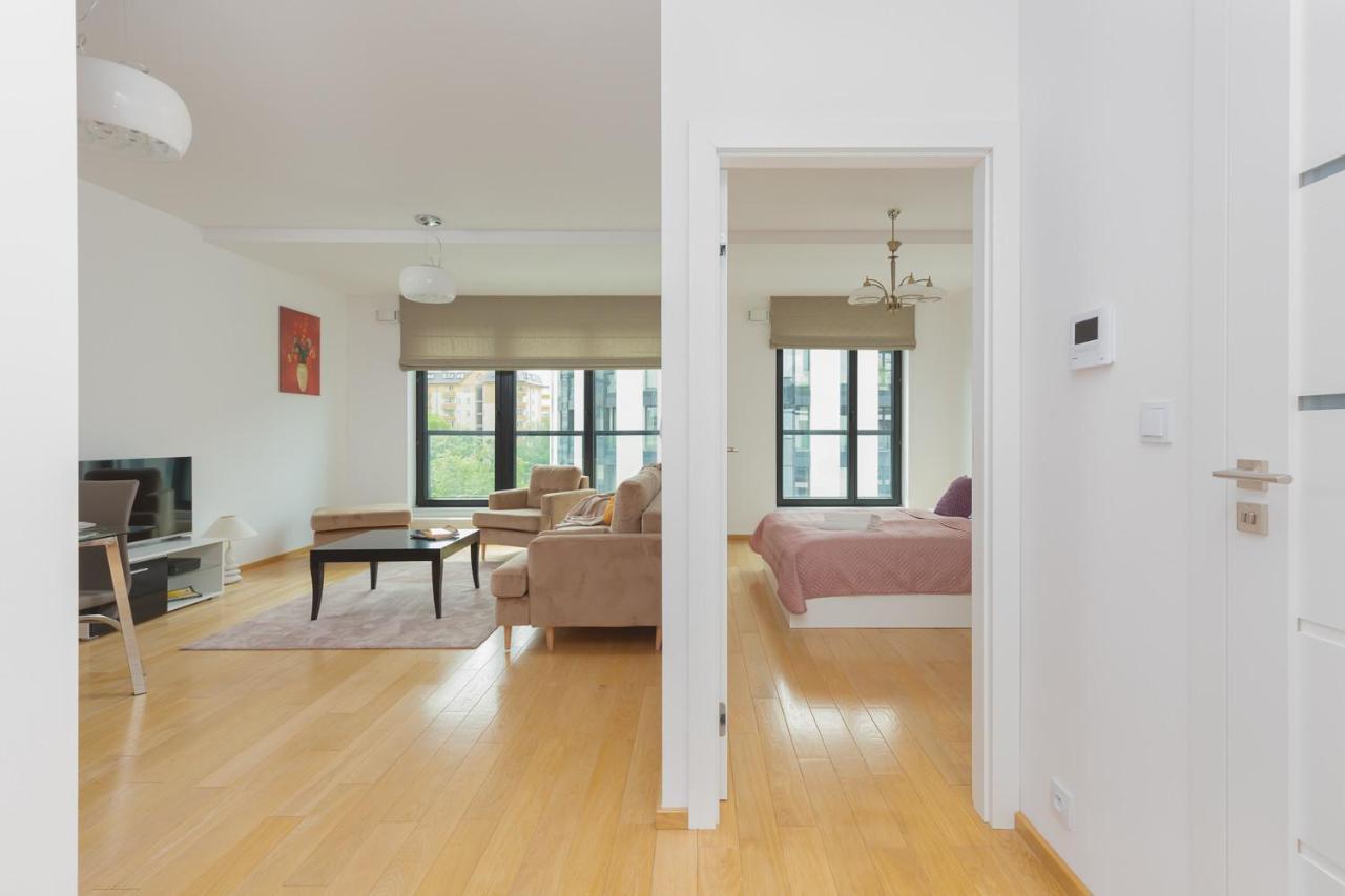 Dzielna Apartment Warsaw Wola By Noclegi Renters Kültér fotó