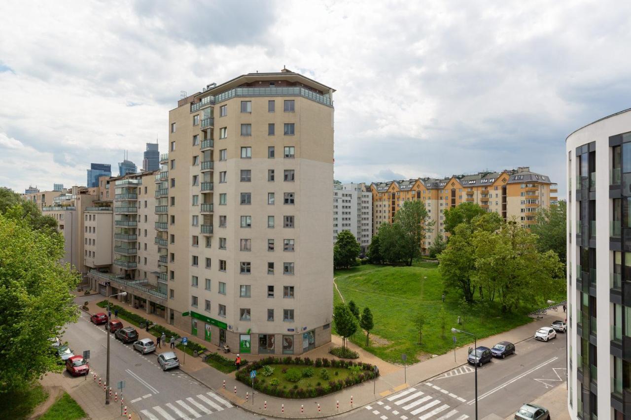 Dzielna Apartment Warsaw Wola By Noclegi Renters Kültér fotó